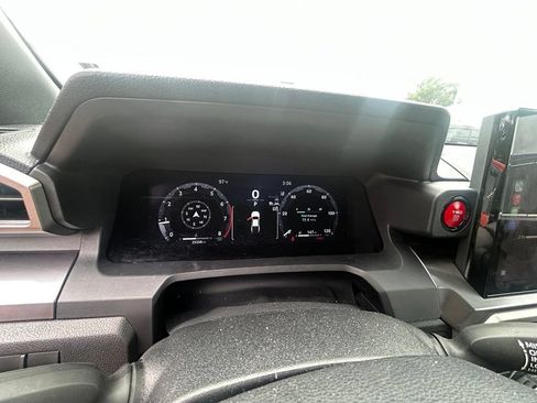 Certified 2025 Toyota Tacoma TRD Sport AWD/4WD image 7
