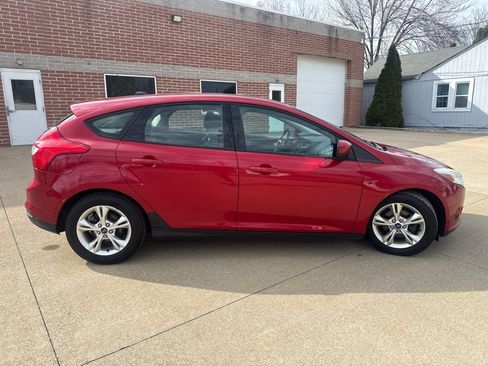 Used 2012 Ford Focus SE FWD image 3