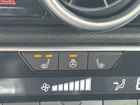 Used 2025 Nissan Sentra SV w/ All-Weather Package FWD image 5