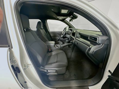 Used 2025 Toyota 4Runner SR5 image 31