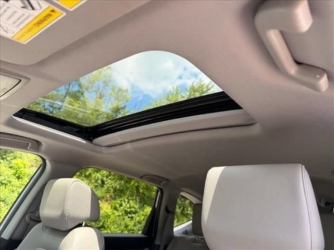 Used 2021 Honda CR-V EX-L image 16