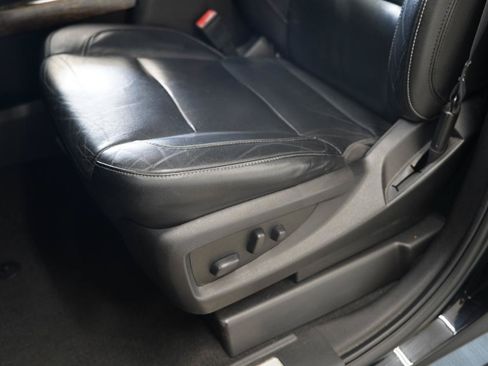 Used 2019 Chevrolet Tahoe LT w/ Luxury Package AWD/4WD image 26