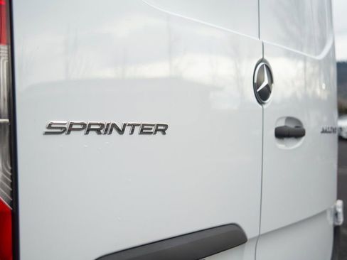 Used 2024 Mercedes-Benz Sprinter 3500 image 19