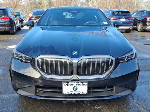 Used 2024 BMW i5 eDrive40i w/ Premium Package image 2