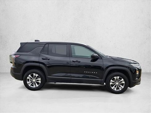 Used 2025 Chevrolet Equinox LT FWD image 4
