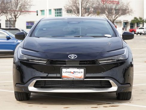 Used 2026 Toyota Prius Plug-In Hybrid image 3