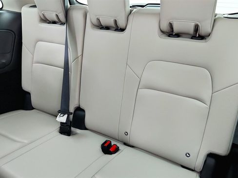 Used 2024 Nissan Pathfinder SL w/ Cargo Package FWD image 33