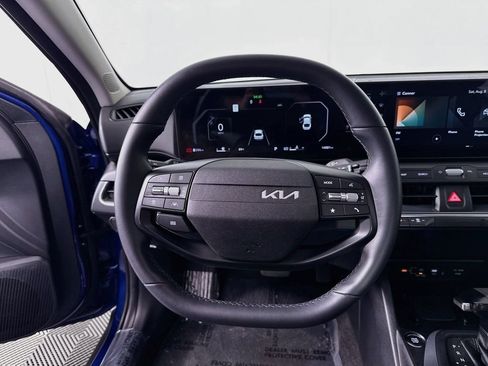 Used 2025 Kia K4 EX FWD image 11