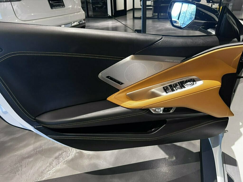 Used 2021 Chevrolet Corvette Stingray Premium Conv RWD image 18
