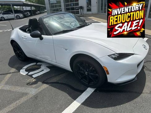 Used 2020 MAZDA MX-5 Miata Club RWD image 5
