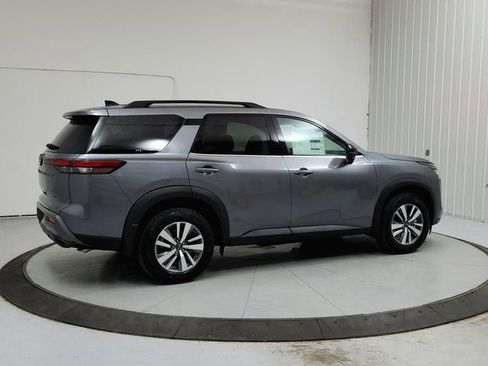 New 2026 Nissan Pathfinder SL FWD image 7