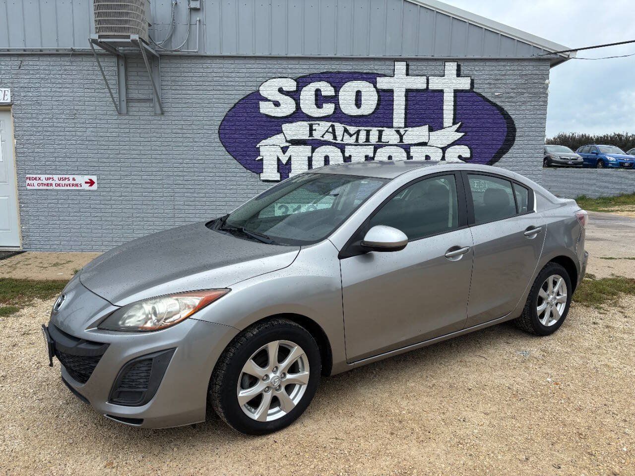 Used 2011 MAZDA MAZDA3 i Touring FWD image 1