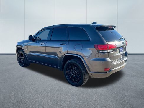 Used 2019 Jeep Grand Cherokee Altitude image 8