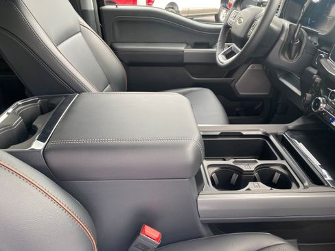 New 2026 Ford F550 4x4 Crew Cab image 34