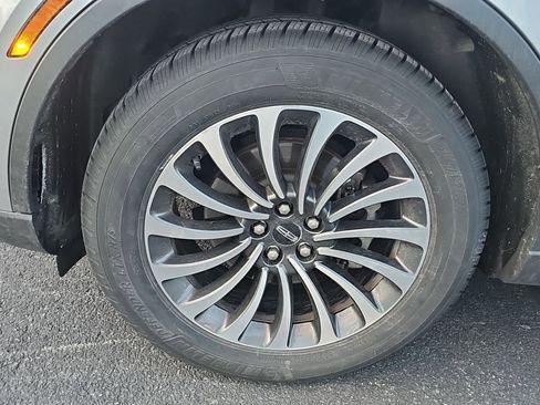 Used 2022 Lincoln Aviator Reserve w/ Elements Package Plus image 4