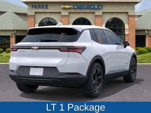 New 2026 Chevrolet Equinox EV LT image 5