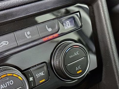 Certified 2023 Volkswagen Taos SEL AWD/4WD image 24