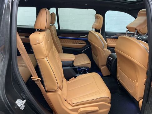 Certified 2022 Jeep Grand Cherokee L Summit w/ Advanced Protech Group IV AWD/4WD image 31