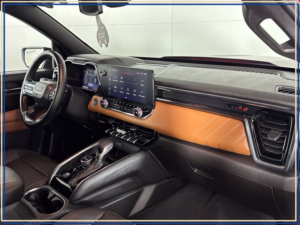 Certified 2025 GMC Canyon AT4 w/ AT4 Premium Package AWD/4WD image 40