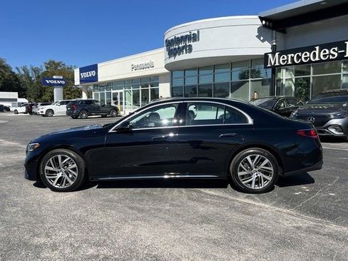Used 2024 Mercedes-Benz E 350 4MATIC Sedan image 2