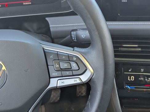 Used 2025 Volkswagen Jetta SEL image 21