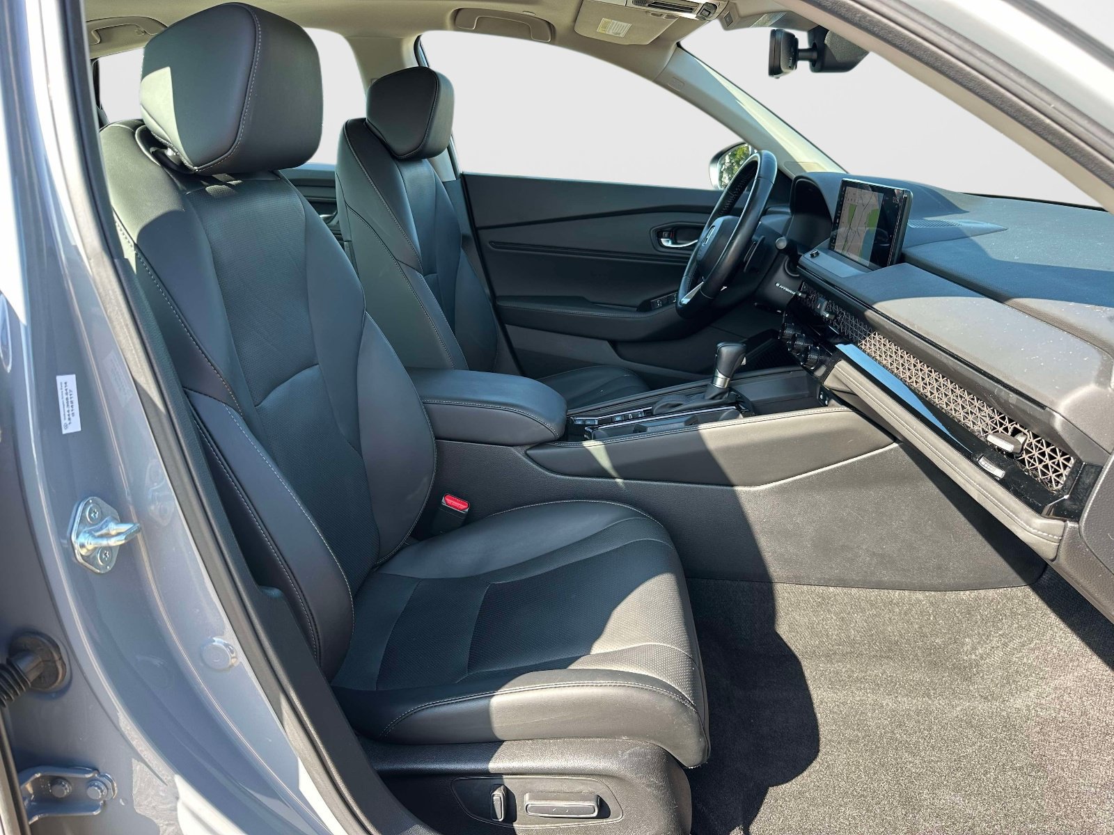 Used 2025 Honda Accord Touring image 9