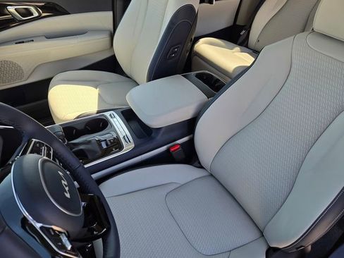 New 2026 Kia Carnival SX Prestige image 19