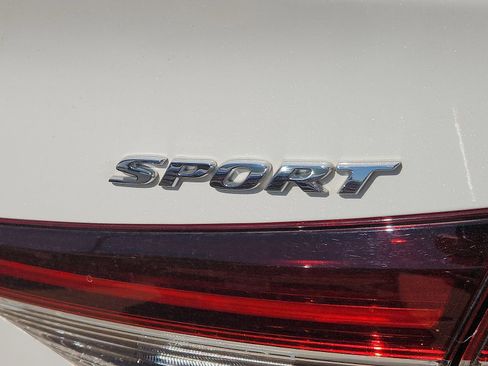 Used 2025 Honda Civic Sport image 9