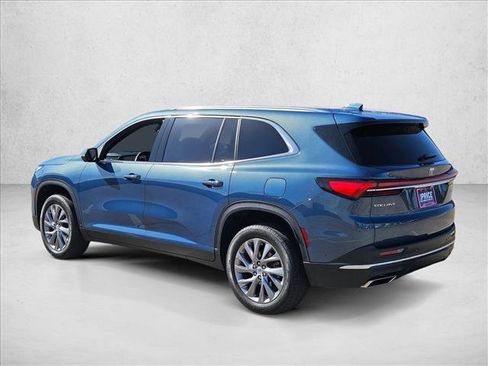 Used 2025 Buick Enclave Preferred w/ Power Package FWD image 8