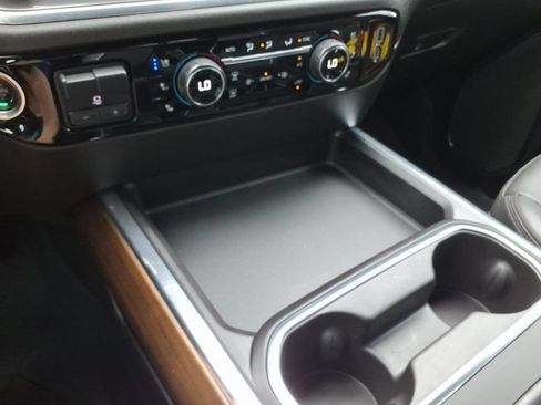 Used 2024 Chevrolet Silverado 2500 High Country w/ High Country Premium Package AWD/4WD image 27