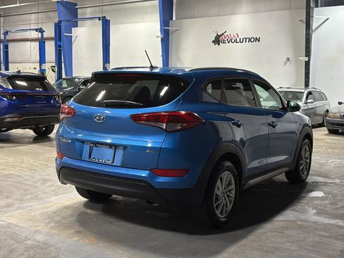 Used 2017 Hyundai Tucson SE w/ SE Popular Package 02 AWD/4WD image 4