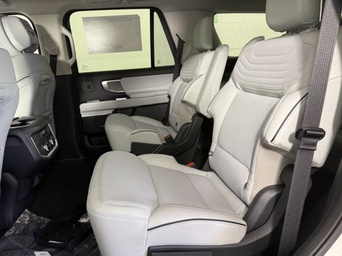 New 2026 Ford Expedition Platinum AWD/4WD image 13