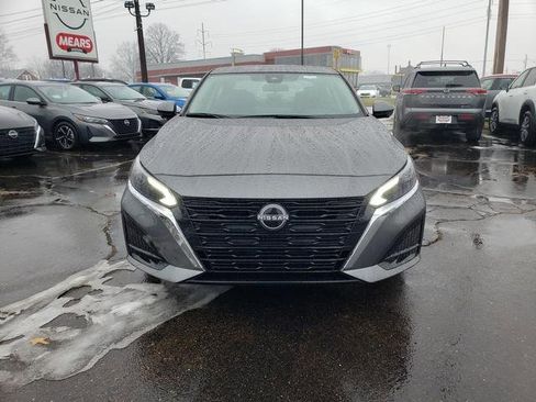 New 2025 Nissan Altima 2.5 SL image 9