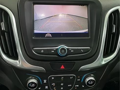 Used 2020 Chevrolet Equinox LT FWD image 11