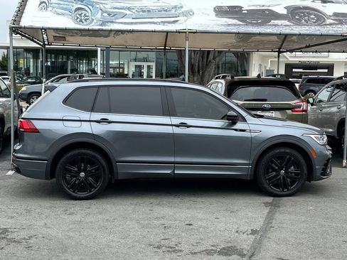 Used 2022 Volkswagen Tiguan SE R-Line FWD image 3