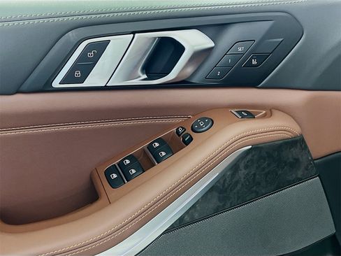 New 2026 BMW X5 M60i w/ Executive Package image 21