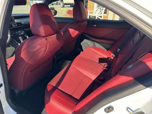 Used 2017 Lexus IS 300 AWD image 18