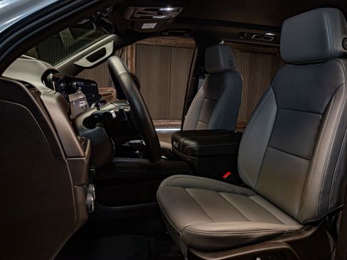 Used 2025 Chevrolet Tahoe Z71 w/ Z71 Off-Road Package image 21