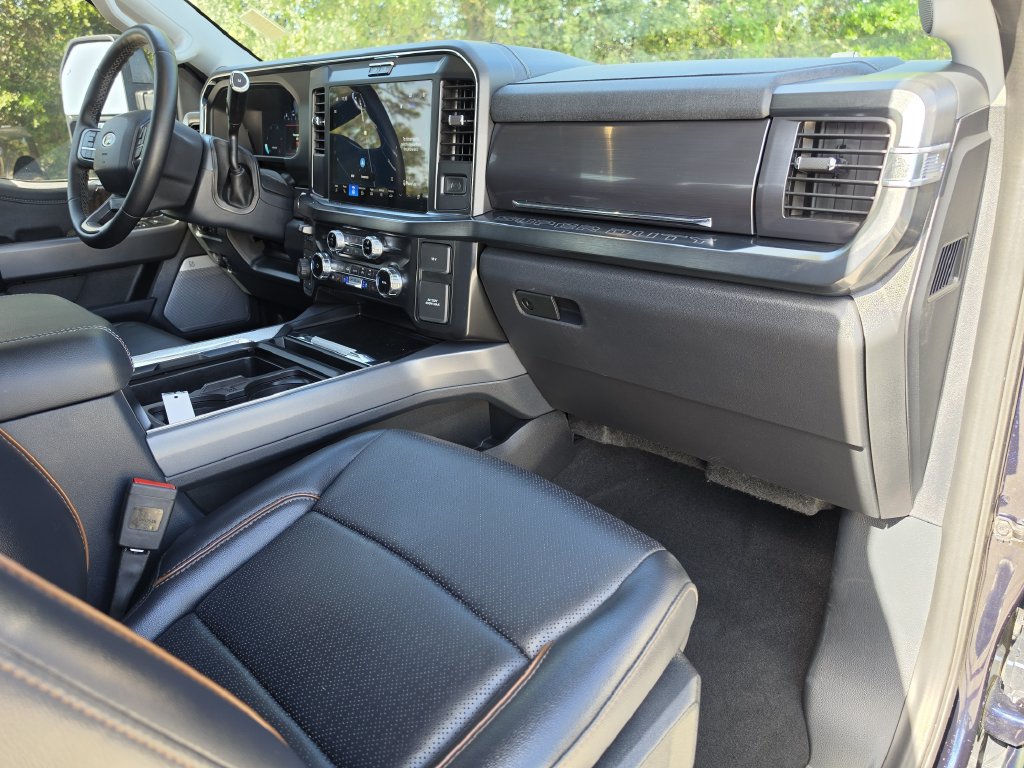 Used 2025 Ford F250 Lariat w/ Black Appearance Package AWD/4WD image 12