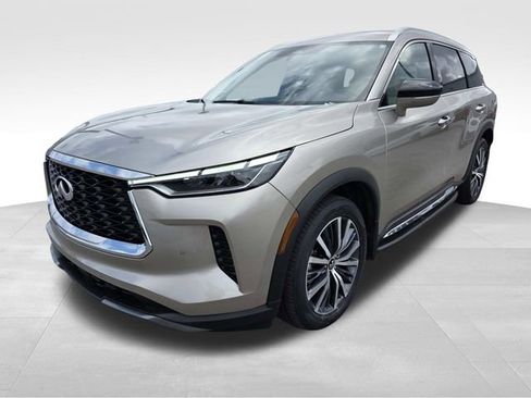 Used 2023 INFINITI QX60 Sensory w/ Vision Package AWD/4WD image 5
