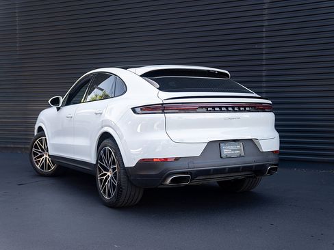 Certified 2026 Porsche Cayenne Coupe AWD/4WD image 5