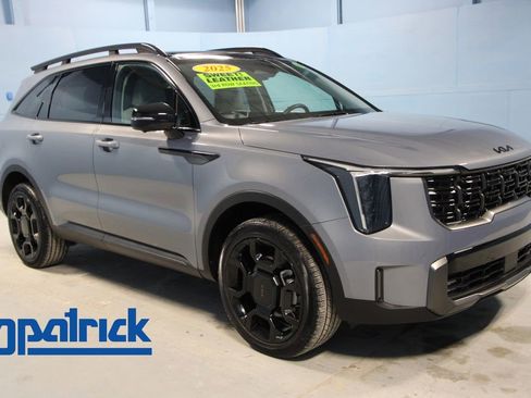 Used 2025 Kia Sorento SX AWD/4WD image 1
