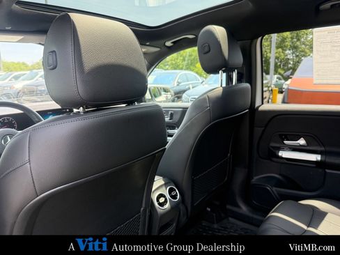 Certified 2022 Mercedes-Benz GLB 250 4MATIC image 21