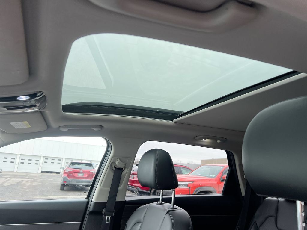 Used 2023 Kia Sorento S w/ Panoramic Sunroof Package AWD/4WD image 18