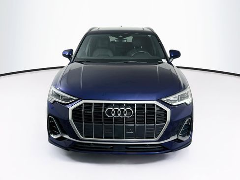 Used 2025 Audi Q3 2.0T Premium AWD/4WD image 2