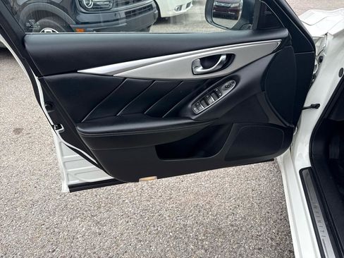 Used 2021 INFINITI Q50 Luxe RWD image 11