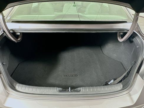 Used 2023 Hyundai Elantra SEL FWD image 26