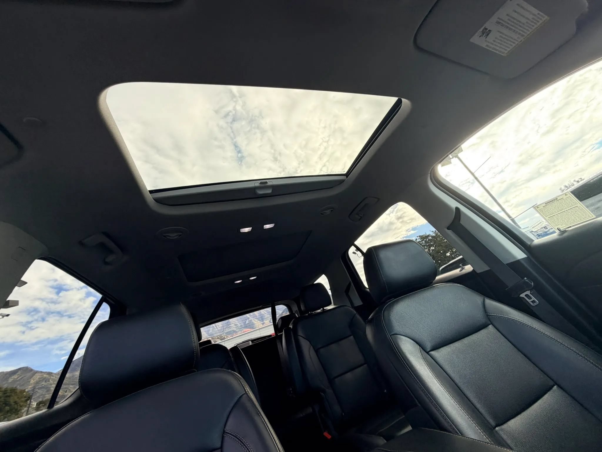 Used 2021 Chevrolet Traverse Premier w/ Redline Edition AWD/4WD image 30