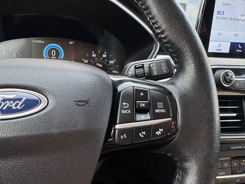Used 2021 Ford Escape SE FWD image 12