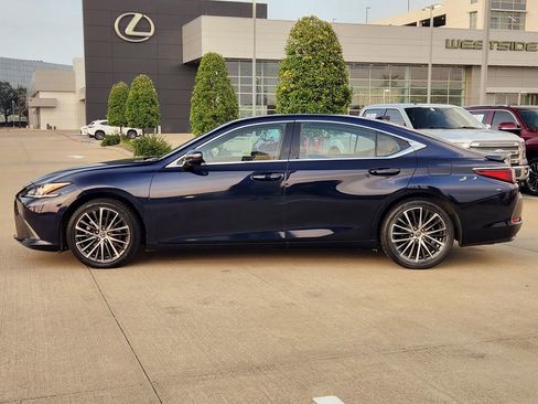 Used 2023 Lexus ES 350 w/ Premium Package image 4